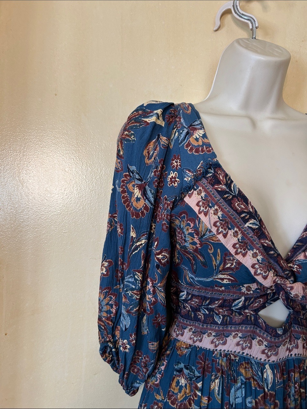 Angie Teal Floral Hi-Low Dress with Puff Sleeves size S - Picture 6 of 12